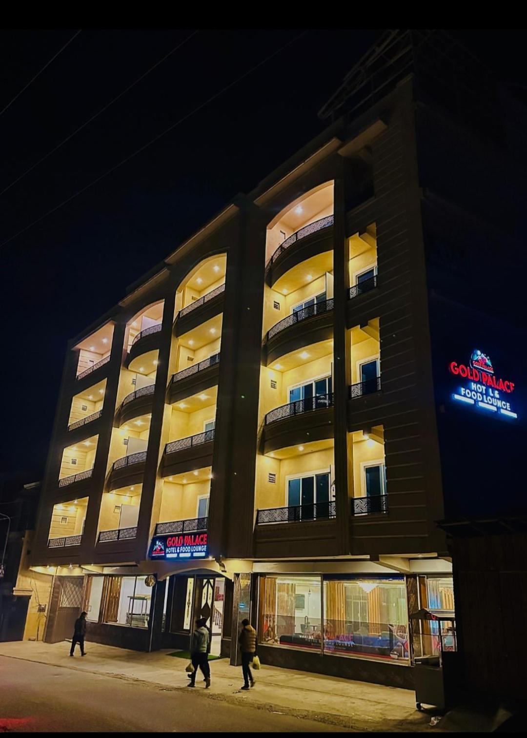 Gold Palace Hotel & Food Lounge Karandukai Bagian luar foto